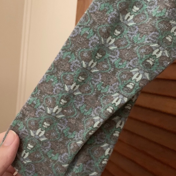 LulaRoe Randy Tee - Picture 2 of 2